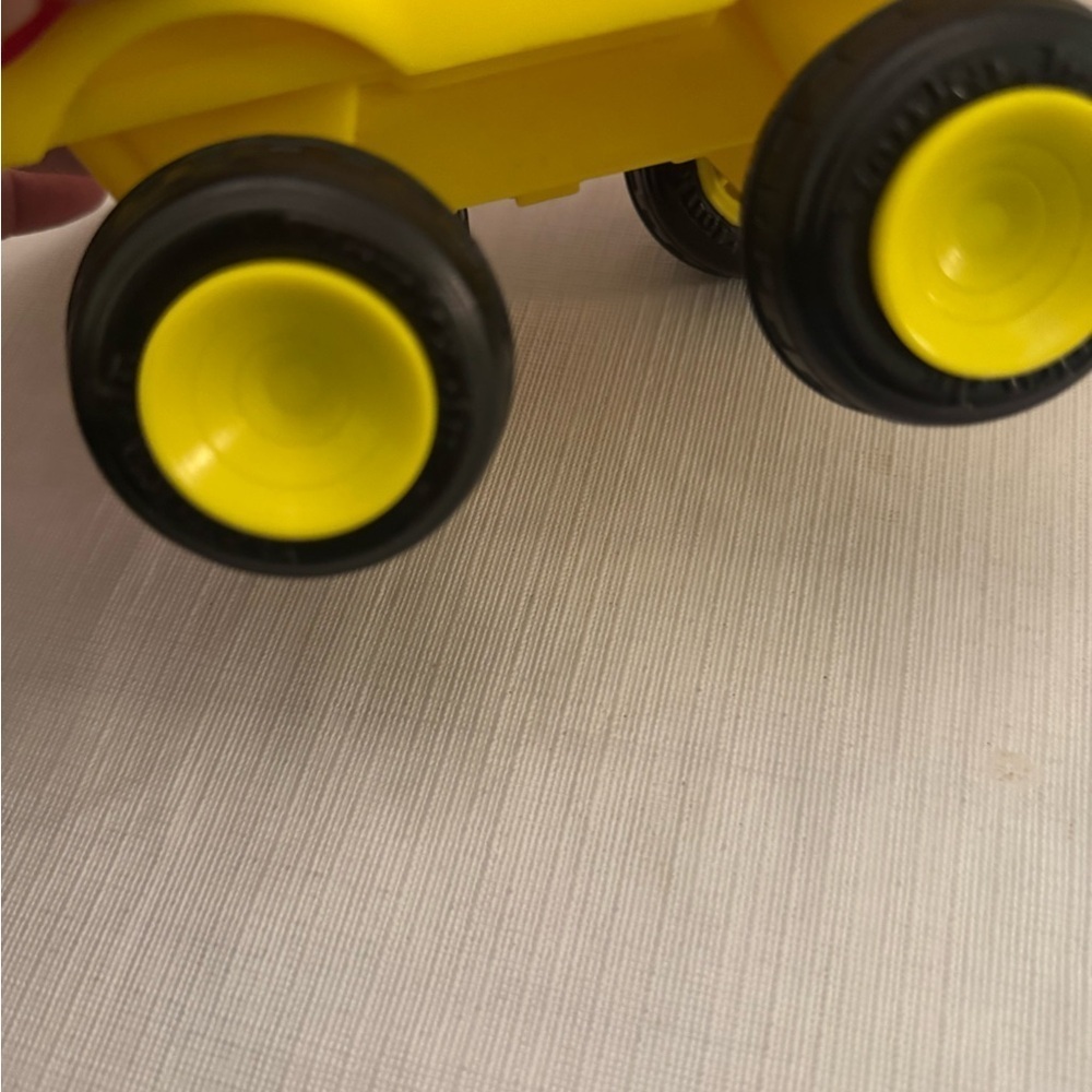 Bright Red and Yellow Tonka Fire Rescue Toy Truck with Ladder. - Picture 6 of 12